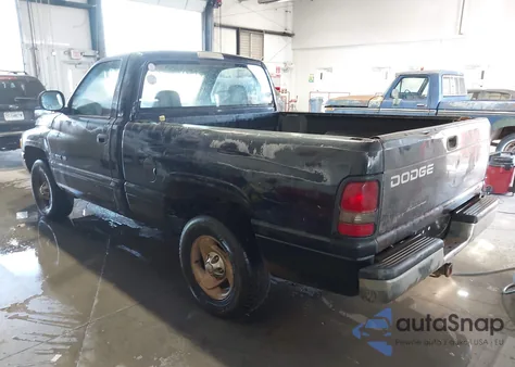 2001 Dodge Ram 1500 St z USA, uszkodzony, nr VIN 1B7HC16Y71S321472